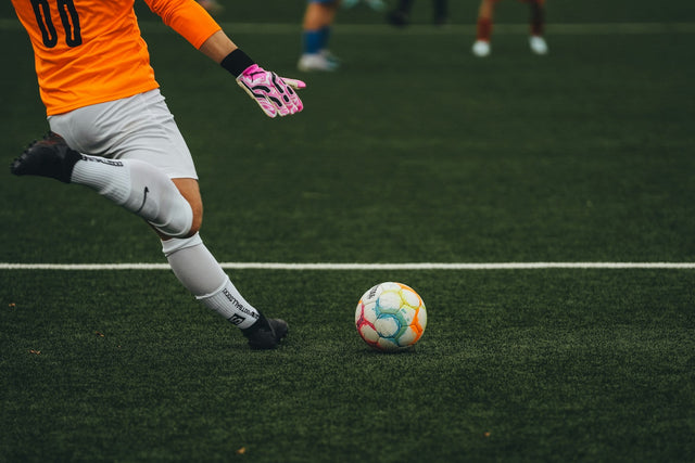 How Men's Grip Socks Improve Athletic Performance