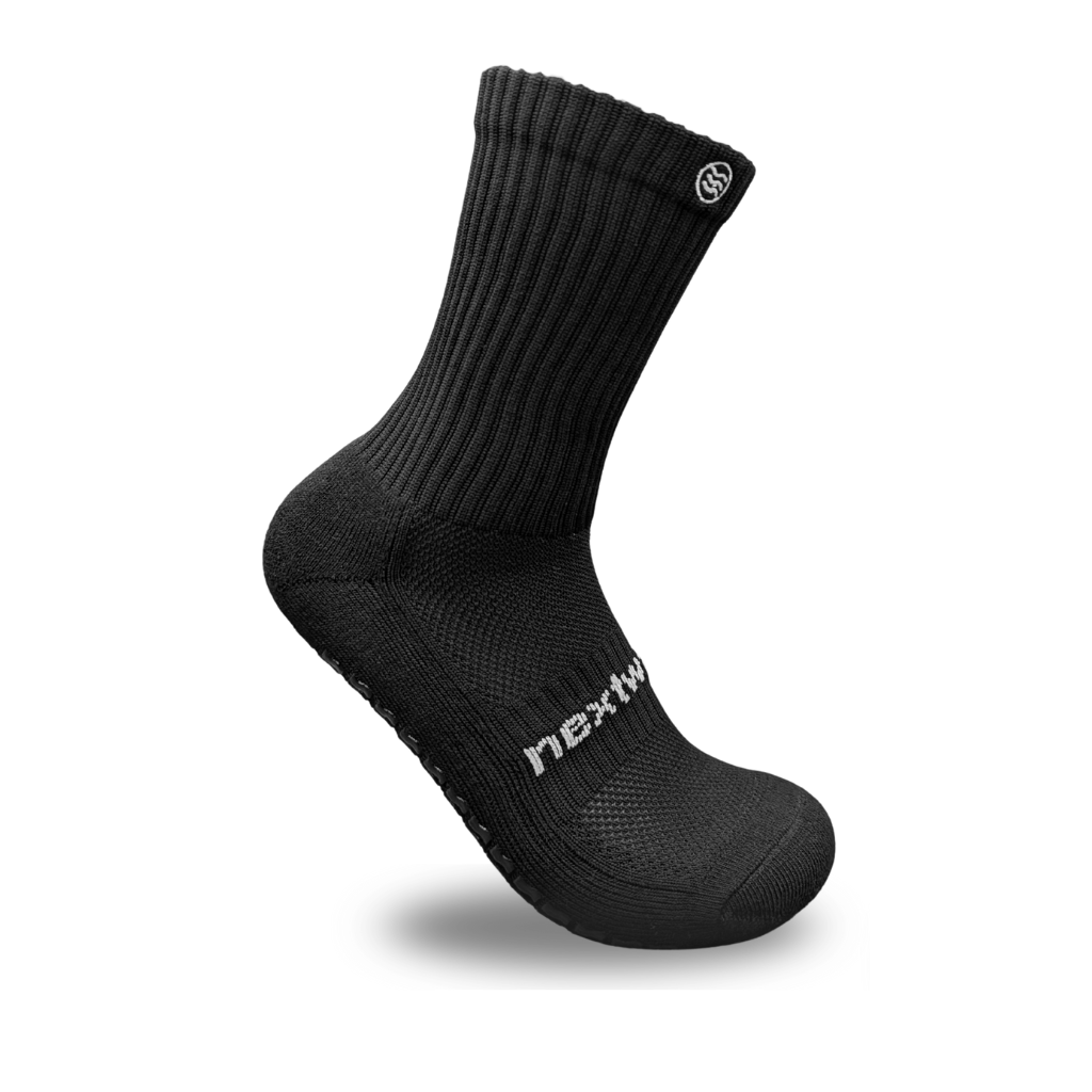 PRO GRIP SOCKS: BLACK