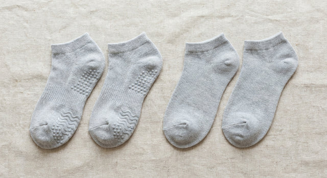 Grip Socks vs Normal Socks: What Is the Difference and Which Should You Choose?