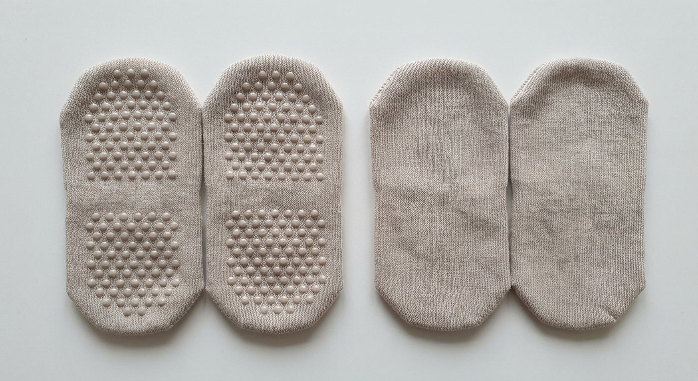 Grip Socks vs Normal Socks: What Is the Difference and Which Should You Choose?