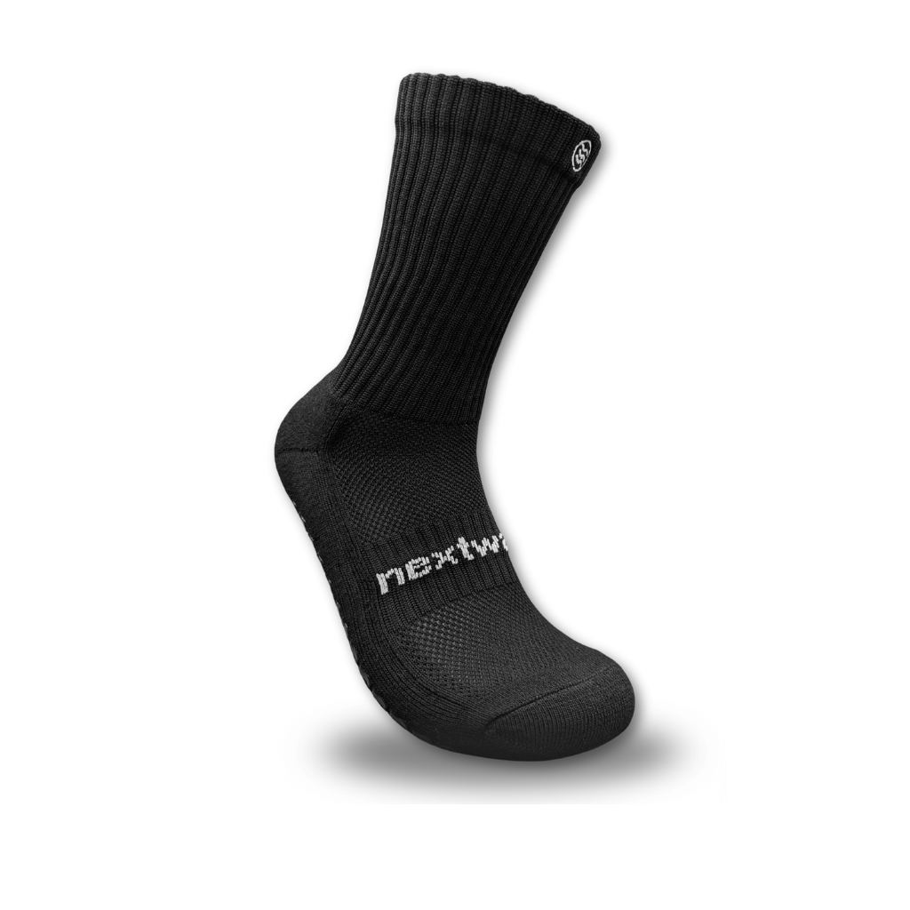 PRO GRIP SOCKS: BLACK